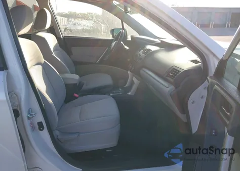 2014 Subaru Forester 2.5I Premium z USA, uszkodzony, nr VIN JF2SJAEC7EH514727